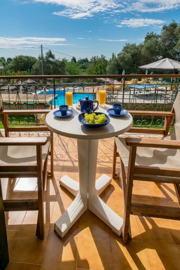 Yannis Aparthotel