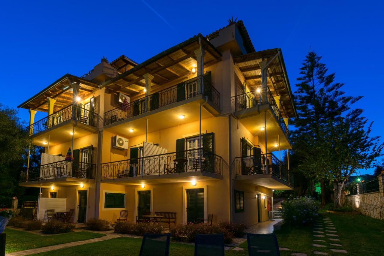 Yannis Aparthotel 3*