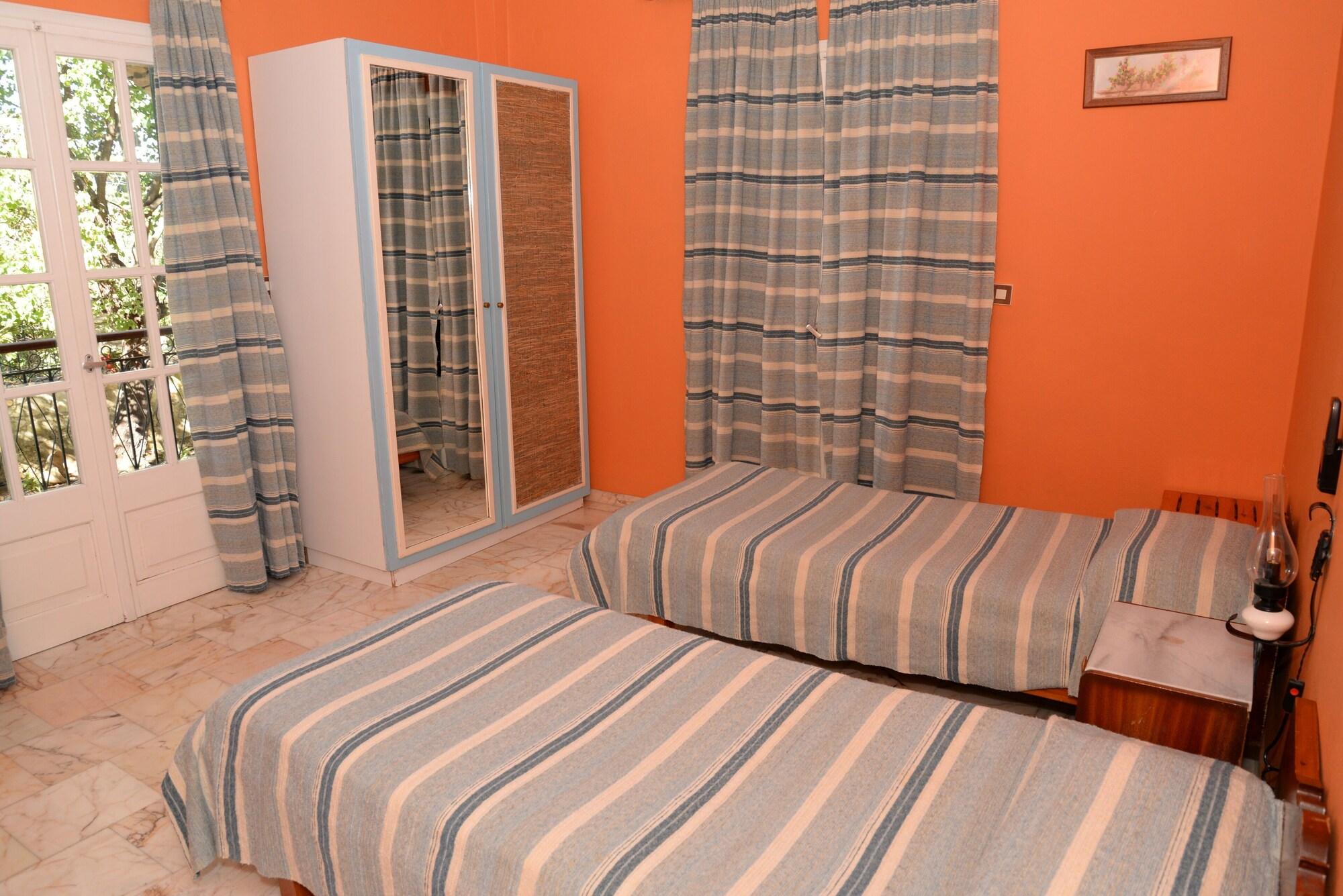 Aparthotel Yannis