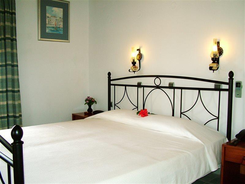 Aparthotel Yannis